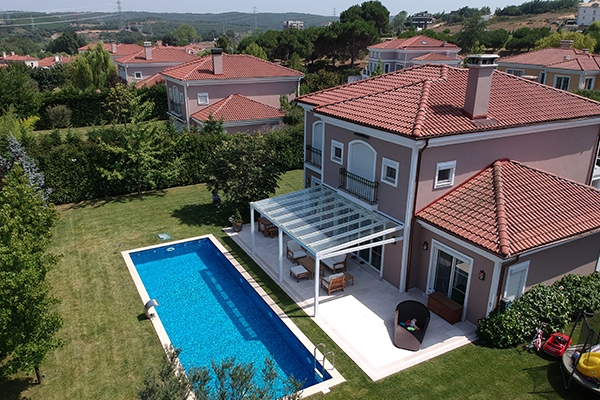 Poolside residential pergola